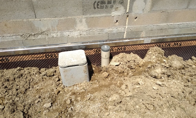 Création d'un drain en périphérie de construction à Nyons, Pernes-les-Fontaines, Entat Terrassement